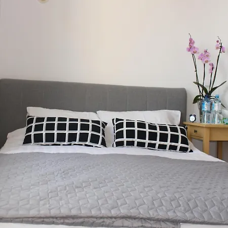 Targ Rybny Luxon Apartment